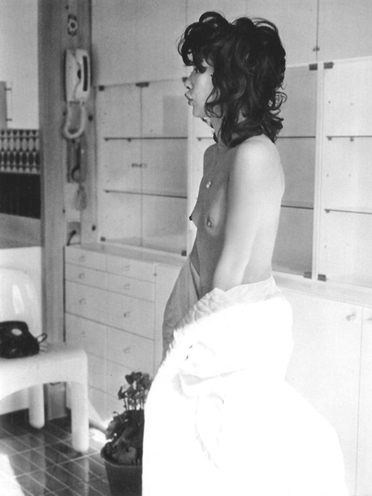 加賀まりこヌードまんこ 加賀まりこ ヌードや濡れ場画像34枚！密かに勃起した乳首 | 熟女エロ画像村