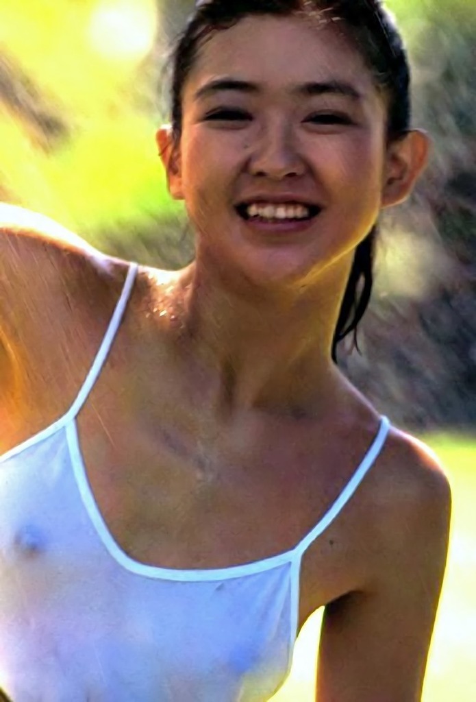 紺野美沙子のくっりきな透け乳首