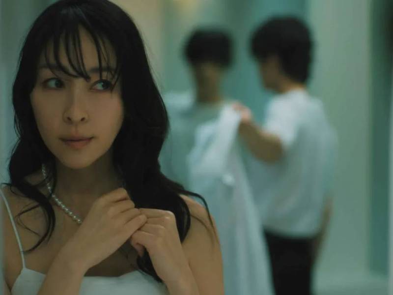 麻生久美子　「魔物」の濡れ場画像