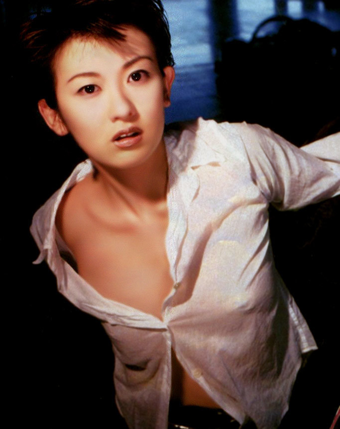大河内奈々子　乳首ポッチ画像
